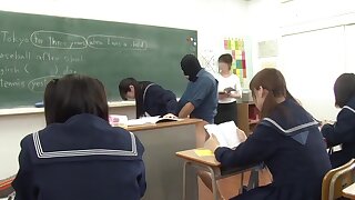 Invisible Men VS Japanese Academy